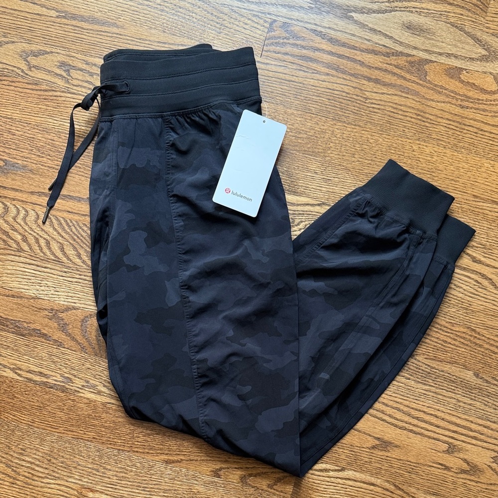 NWT Lululemon Dance Studio Joggers Black Camo, Sz 8